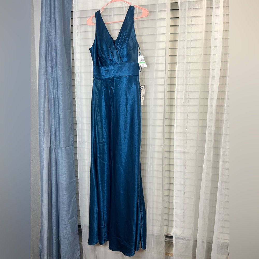Elegant dress